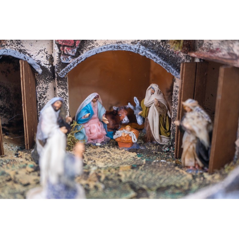 Presepe Napoletano Completo luci e Fontana Personaggi 10 cm